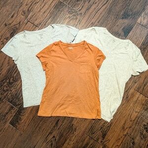 Women's V-Neck T-Shirt Lot